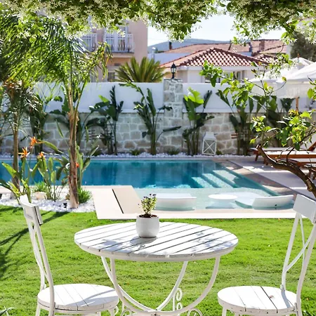 Pera Alacati Hotell