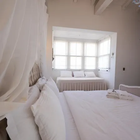 Pera Alacati Hotell