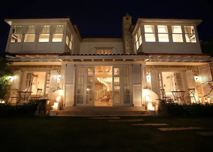 Pera Alacati Çeşme