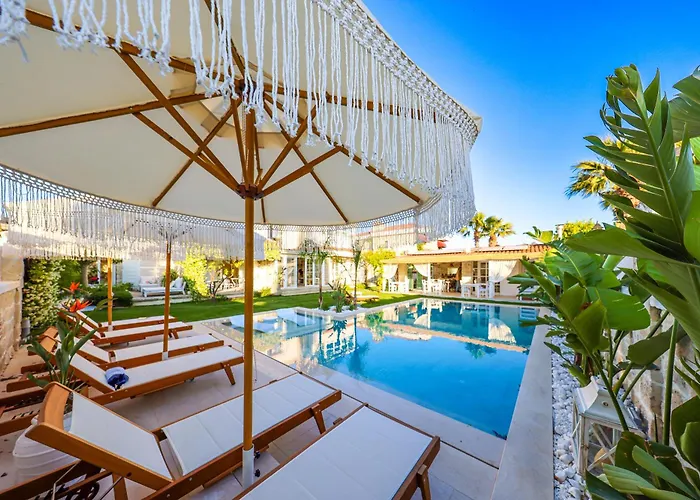 Pera Alacati فندق